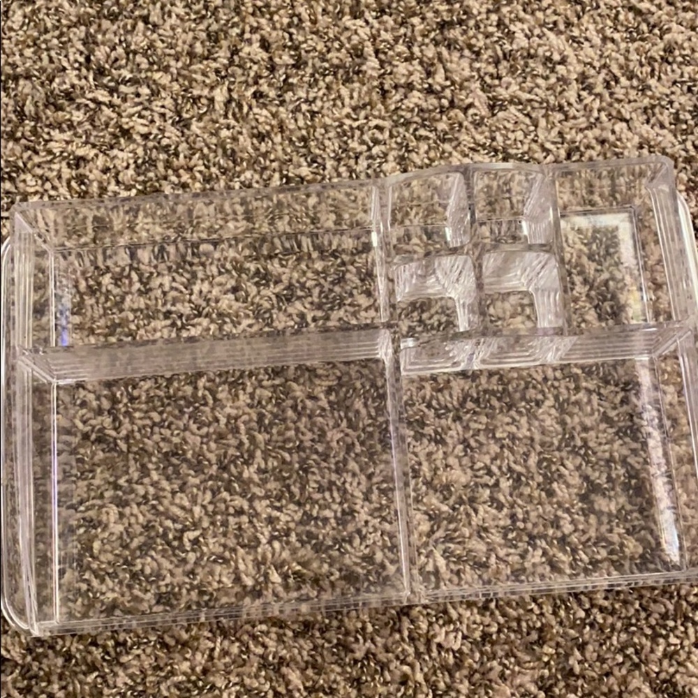makeup organizer - Picture 2 of 3